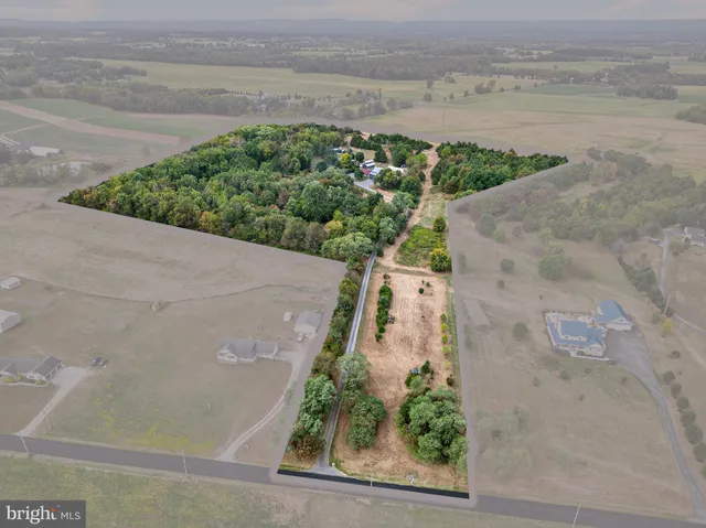 $1,195,000 | 464 Locust Lane, Littlestown, PA 17340