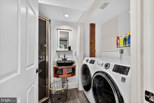 $1,195,000 | 464 Locust Lane, Littlestown, PA 17340