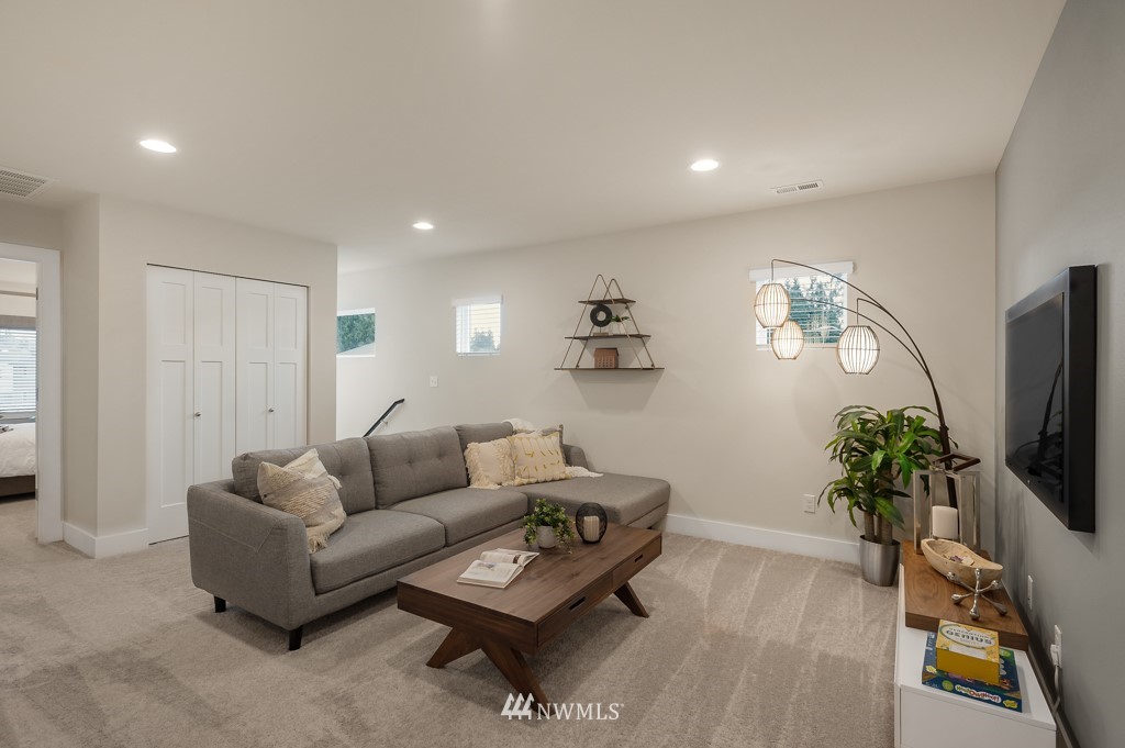 22630 35th Drive Southeast, Unit J12 Bothell, WA 98021 - Photo 21 of 29 Gallery Image 21