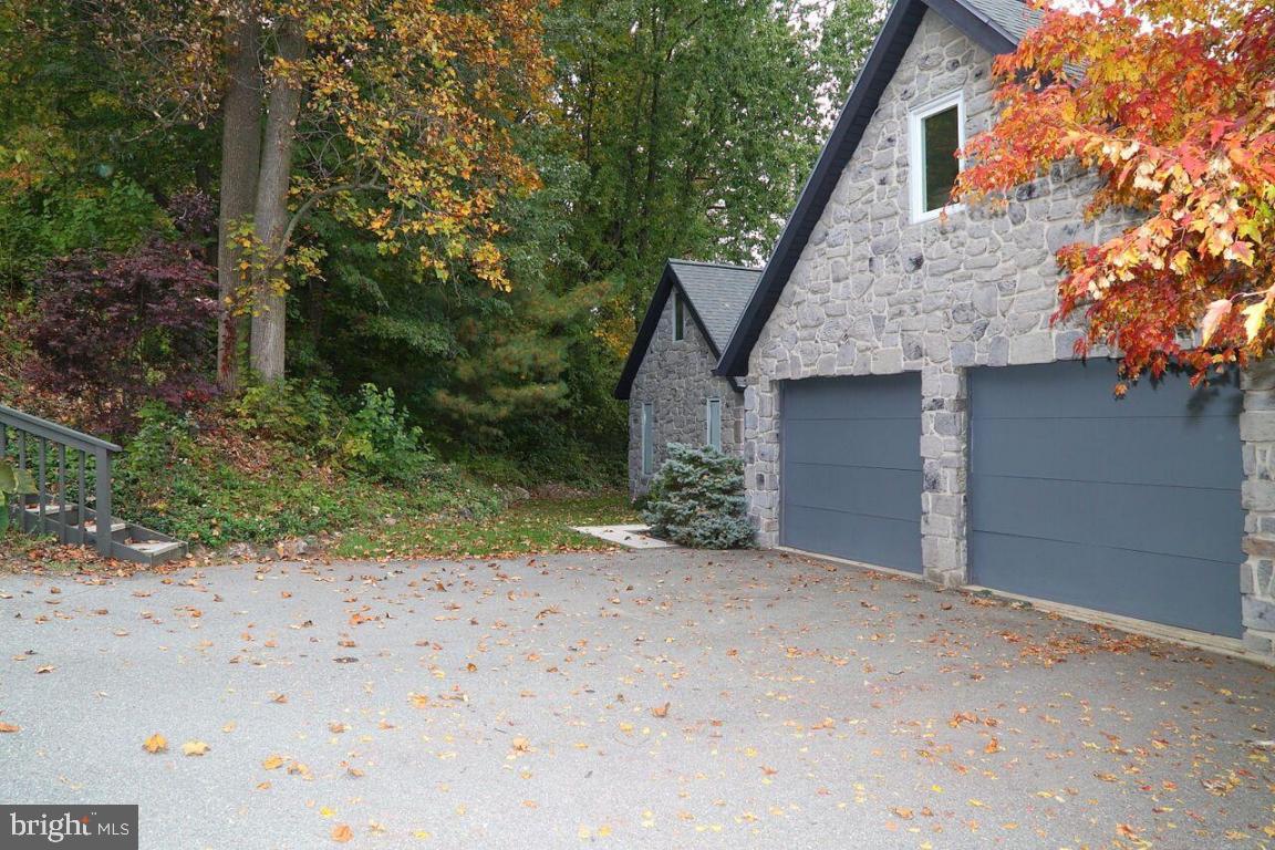 4125 Forrest Road Mount Joy, PA 17552 - Photo 4 of 24 Gallery Image 4