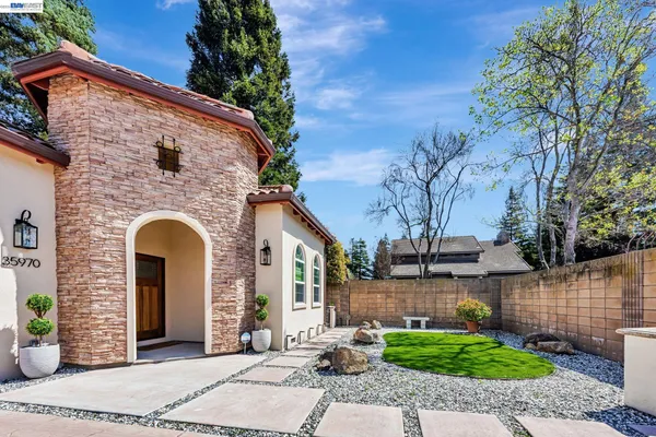 $1,899,000 | 35970 Vivian Place, Fremont, CA 94536