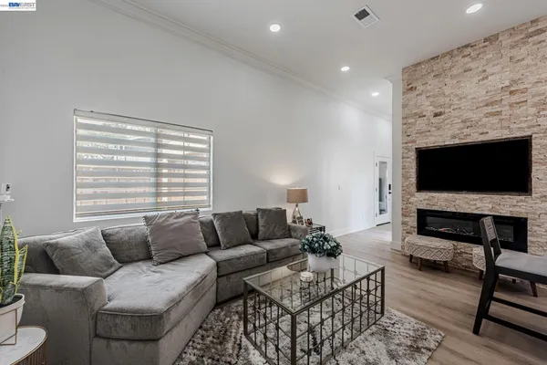 $1,899,000 | 35970 Vivian Place, Fremont, CA 94536