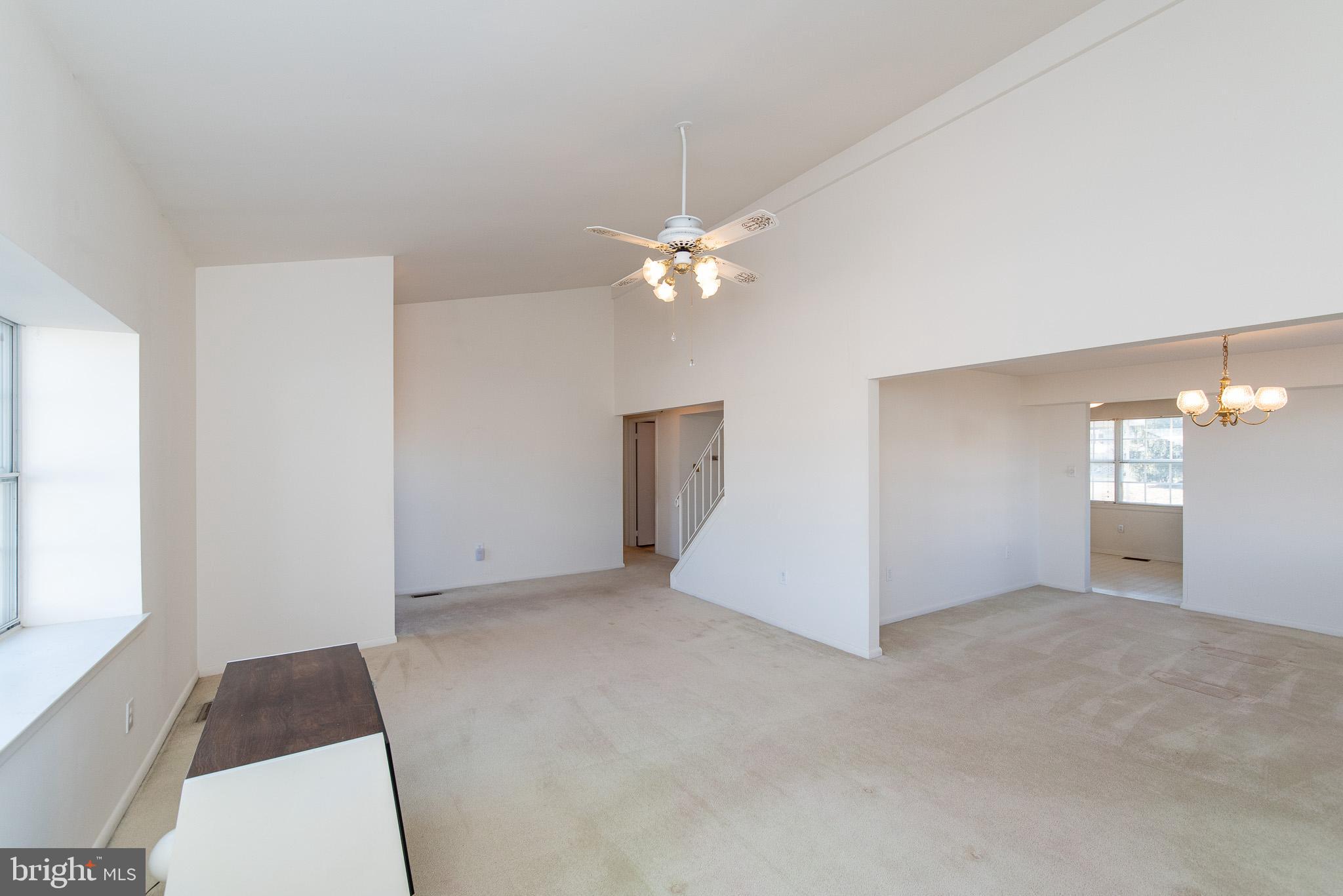 9116 Bowline Road Baltimore, MD 21236 - Photo 6 of 48 Living Room