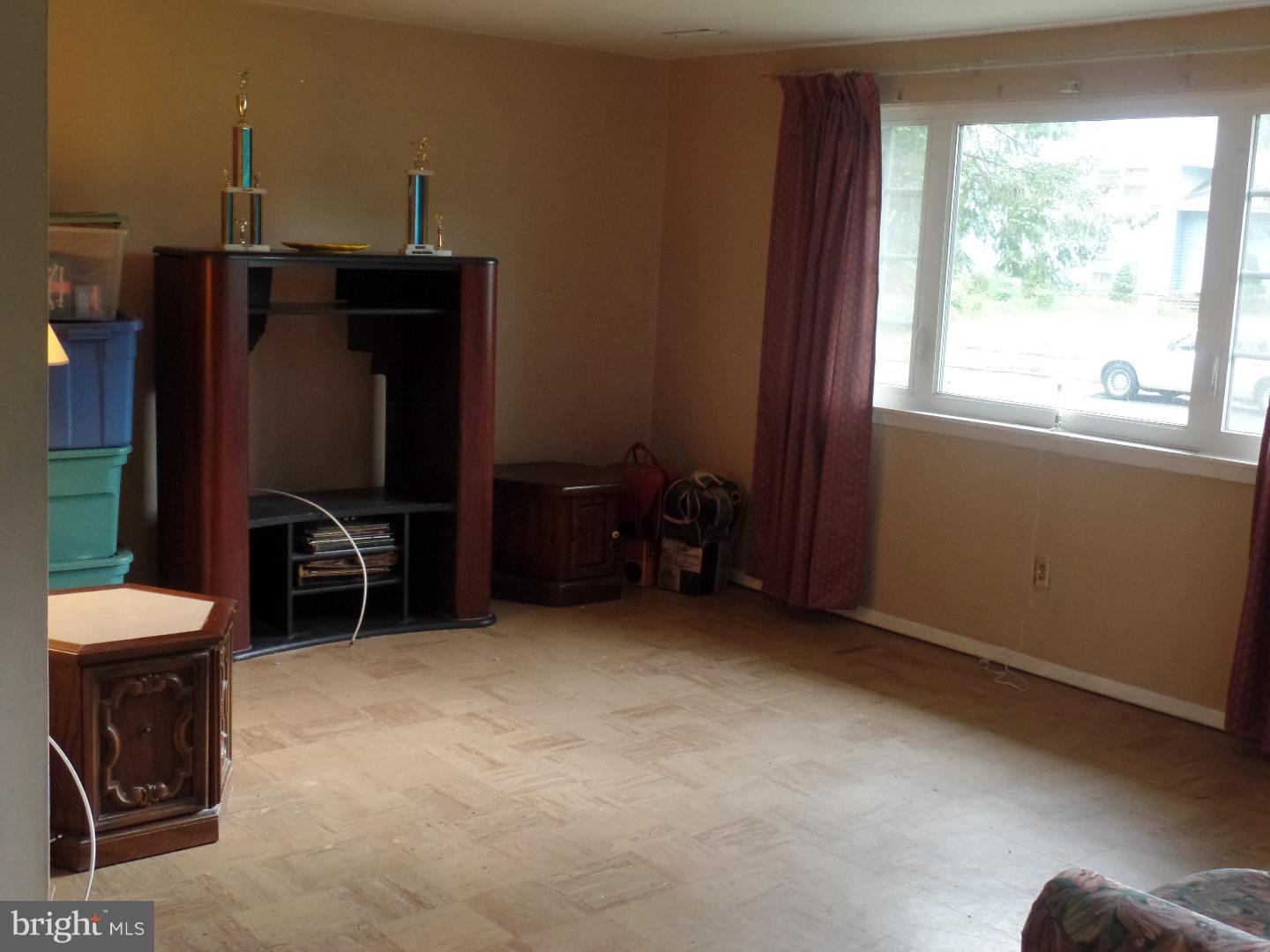 29 Edgehill Road Gibbsboro, NJ 08026 - Photo 3 of 19