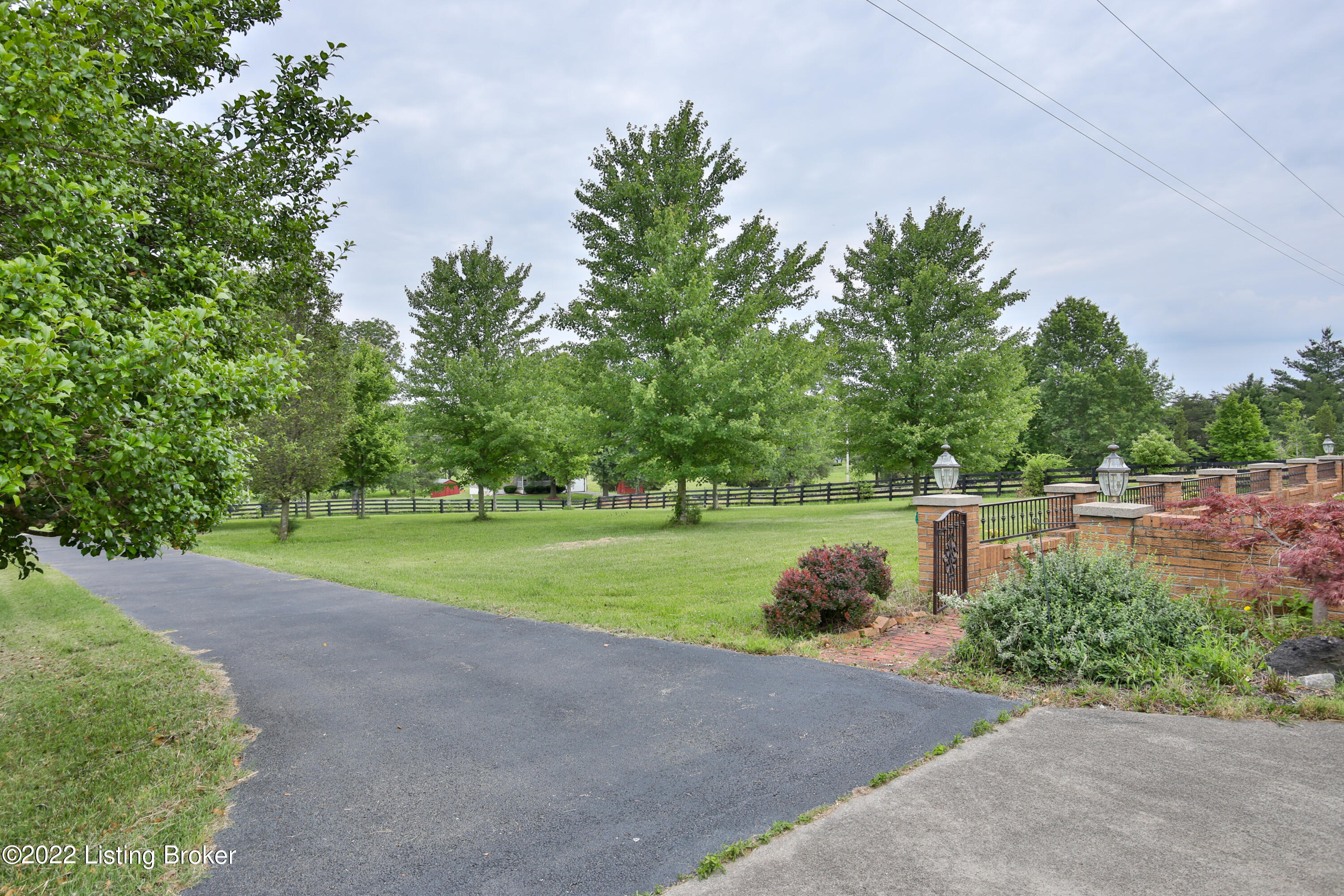2750 Greenbriar Road Mount Washington, KY 40047 - Photo 33 of 49 2750 Greenbriar Rd-12