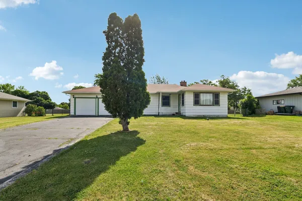 $279,900 | 2-n075 Mildred Avenue, Glendale Heights, IL 60139