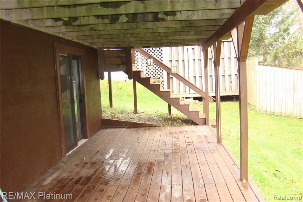 968 Parallel Street Fenton, MI 48430 - Photo 6 of 25