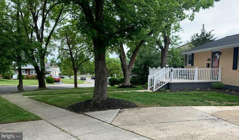 213 Ardmore Road Linthicum Heights, MD 21090 - Photo 17 of 20 Side View and driveway