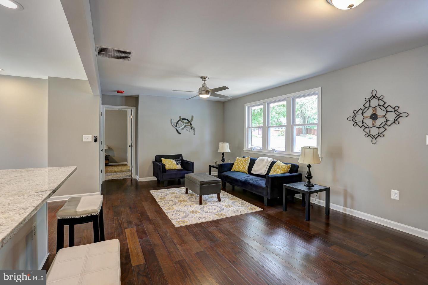 213 Ardmore Road Linthicum Heights, MD 21090 - Photo 5 of 20 Spacious Living Room