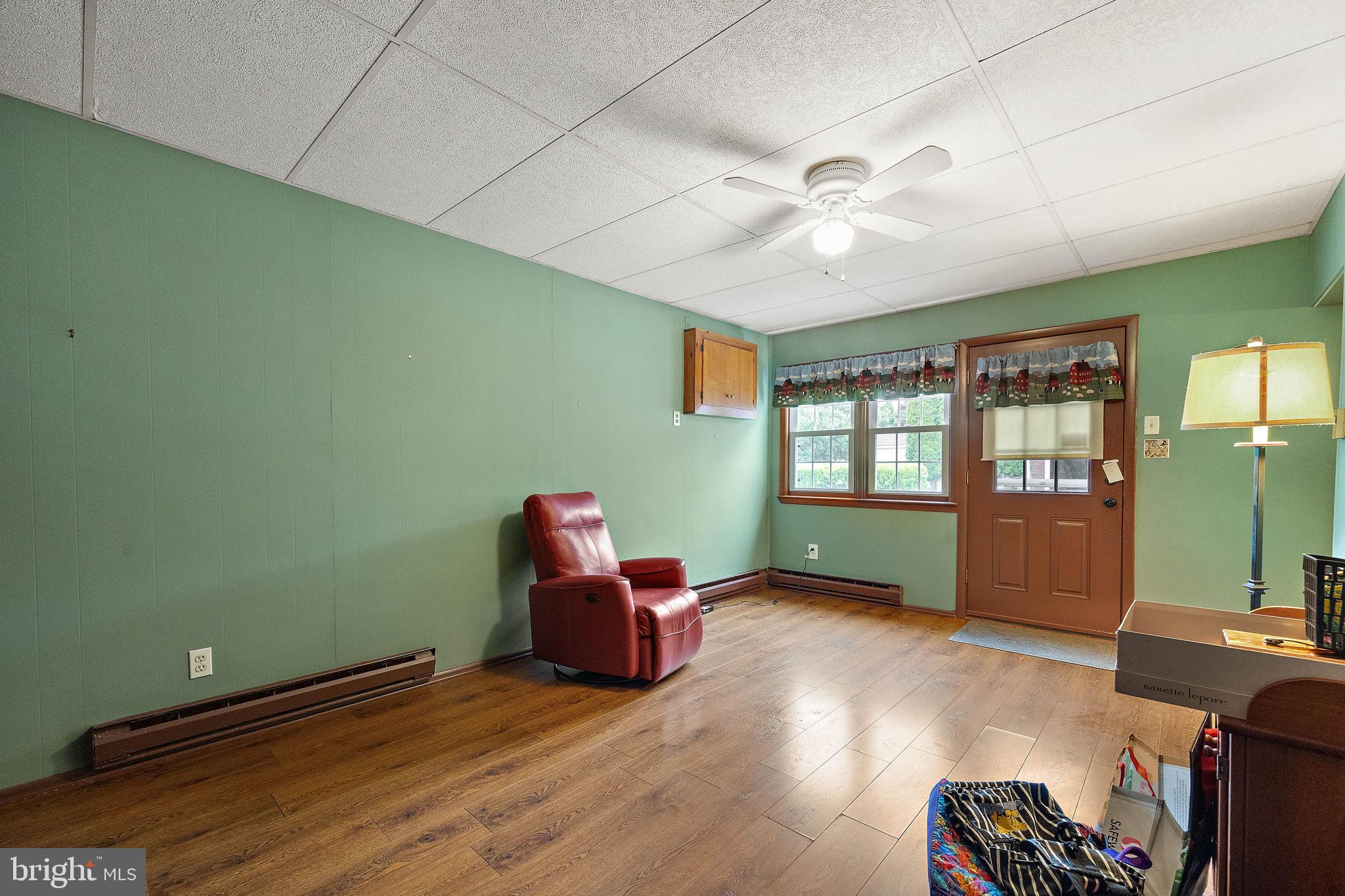 227 Pine Ridge Road Havertown, PA 19083 - Photo 11 of 36 a room with window