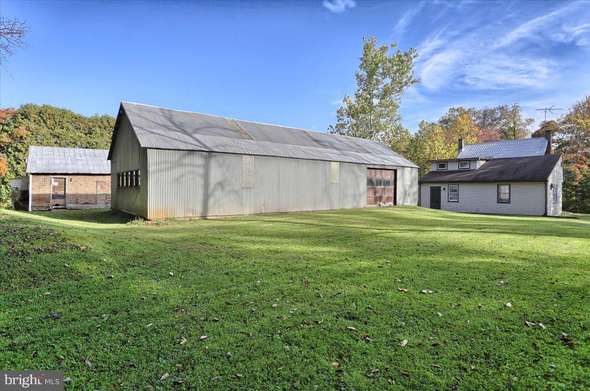 4 Mountain Road Dillsburg, PA 17019 - Photo 17 of 19 Gallery Image 17