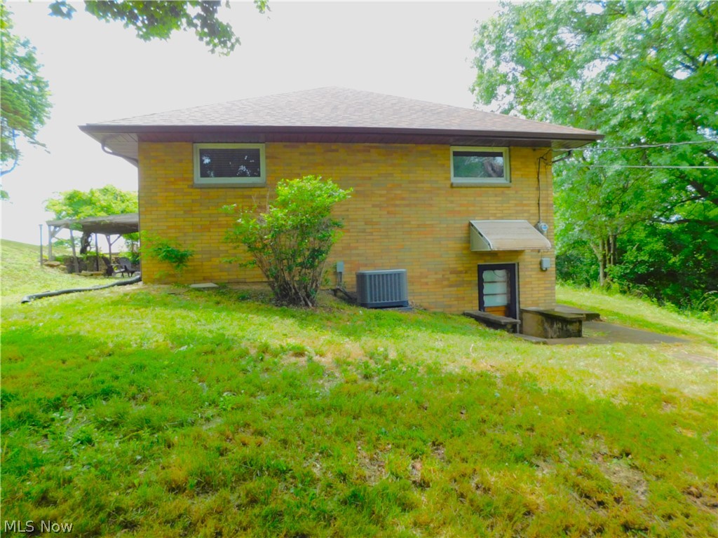 69857 Vernon Road Martins Ferry, OH 43935 - Photo 3 of 48