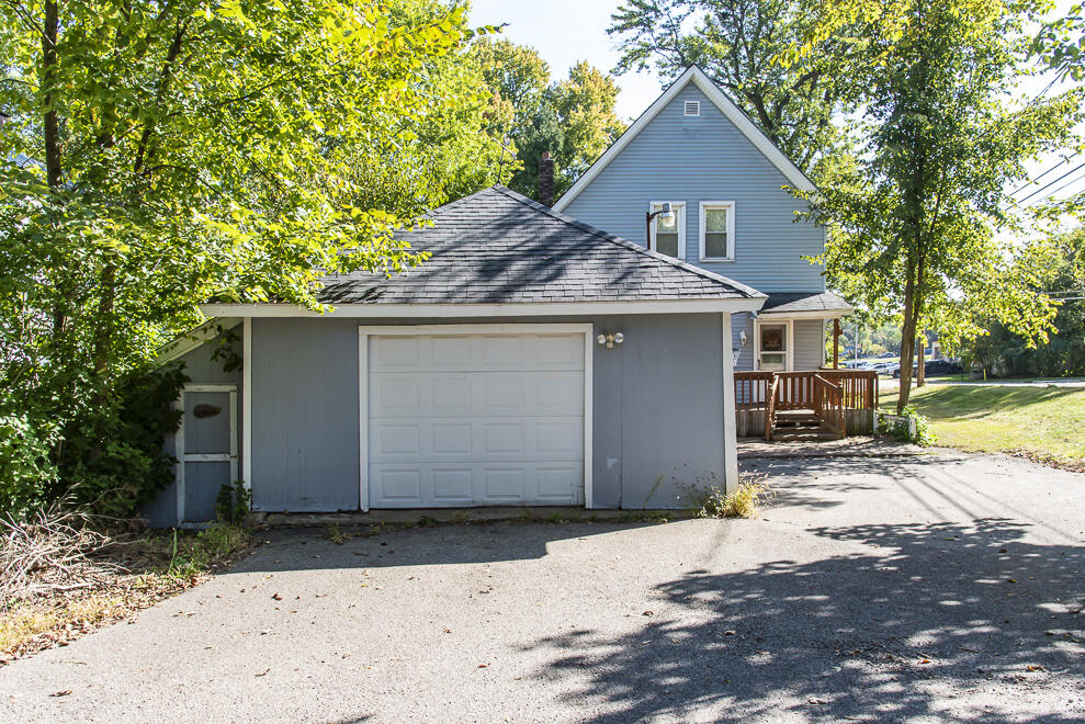 419 22nd Street North Springfield, MI 49037 - Photo 16 of 43 DSC_7365