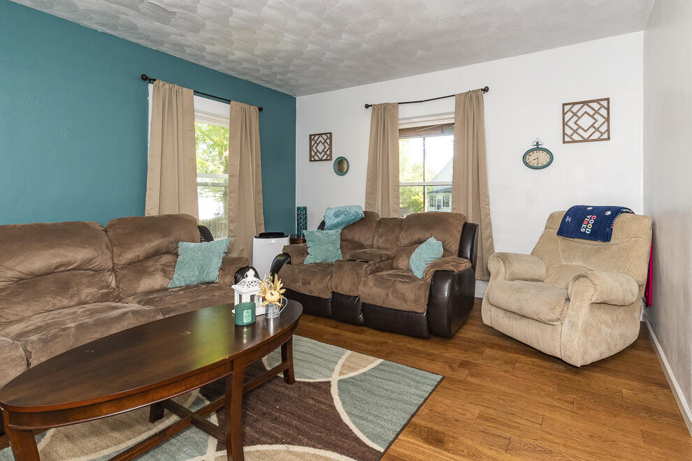 419 22nd Street North Springfield, MI 49037 - Photo 23 of 43 RN5_1926