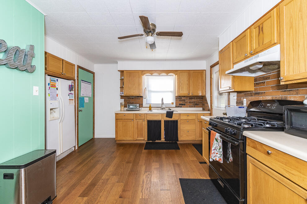 419 22nd Street North Springfield, MI 49037 - Photo 27 of 43 RN5_1932