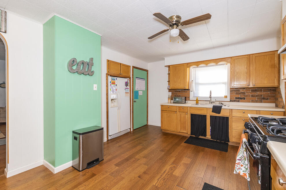 419 22nd Street North Springfield, MI 49037 - Photo 28 of 43 RN5_1933