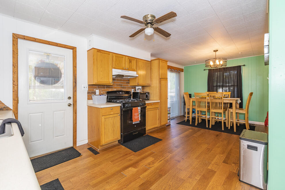 419 22nd Street North Springfield, MI 49037 - Photo 29 of 43 RN5_1934