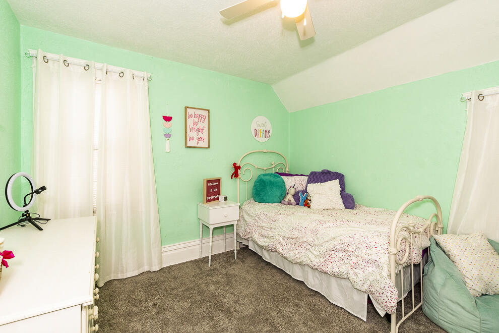 419 22nd Street North Springfield, MI 49037 - Photo 10 of 43 RN5_1943