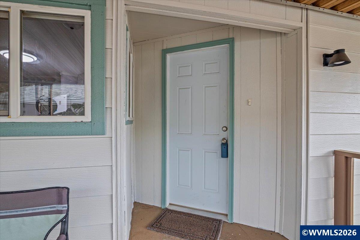 5422 Portland Road Northeast, Unit 123 Salem, OR 97305 - Photo 5 of 23 a view of front door