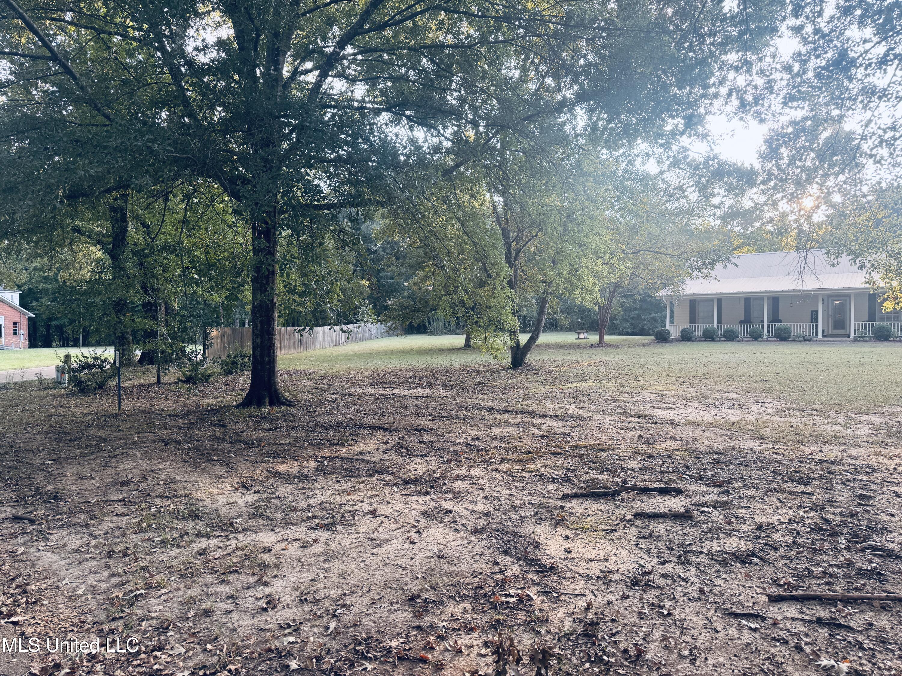2 Pin Oak Drive Natchez, MS 39120 - Photo 2 of 39 IMG_0212