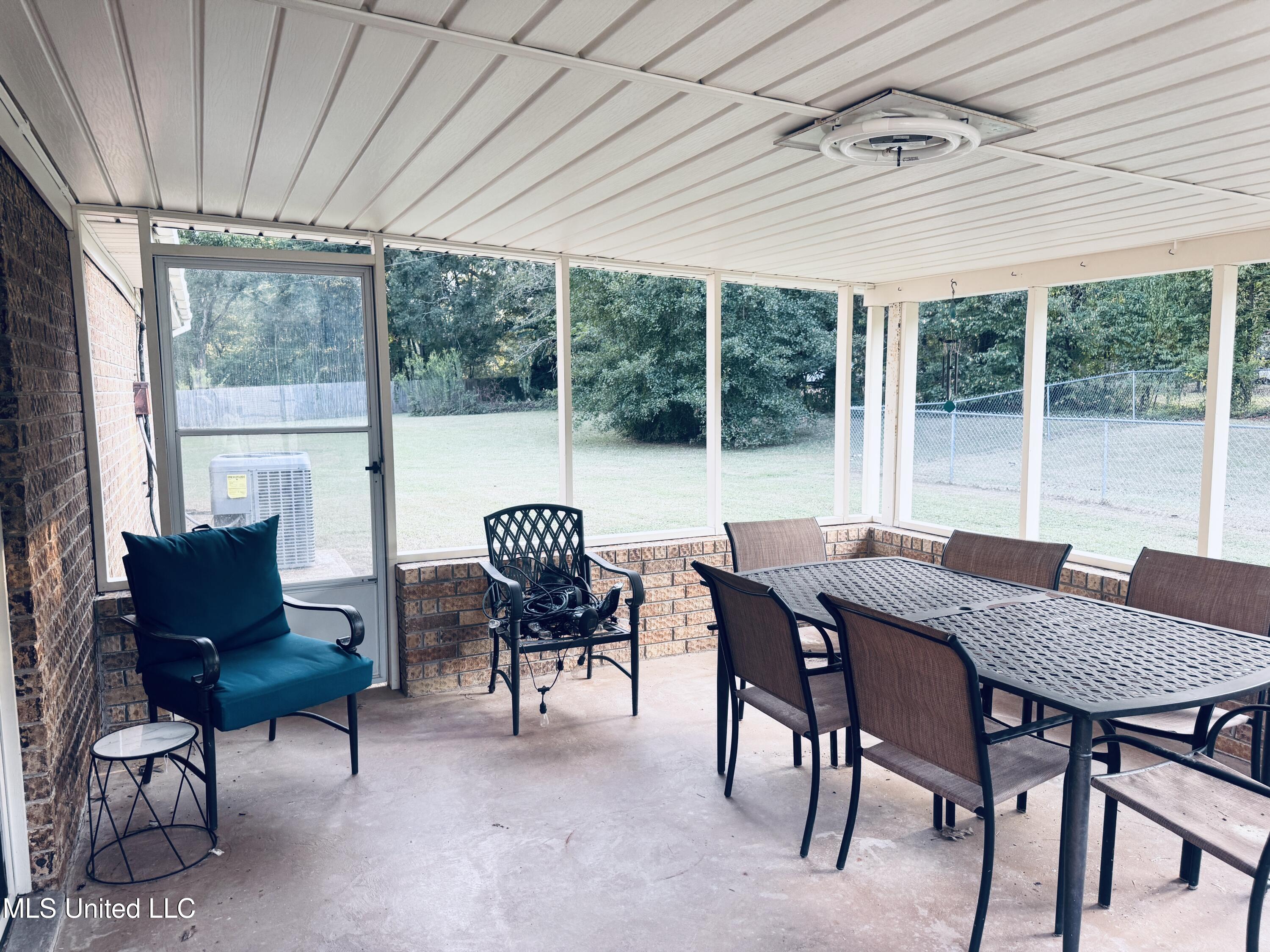 2 Pin Oak Drive Natchez, MS 39120 - Photo 26 of 39 IMG_0201