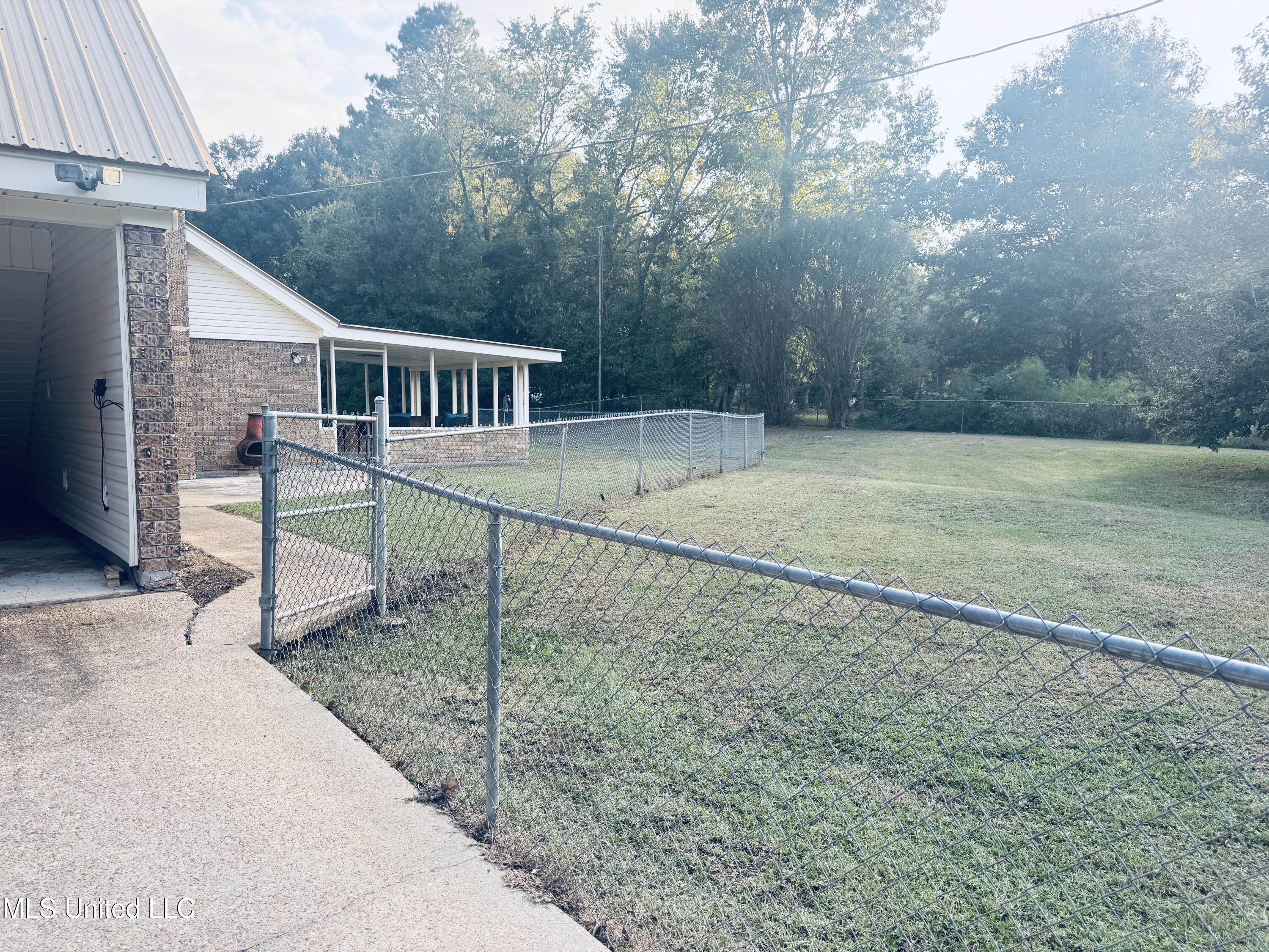 2 Pin Oak Drive Natchez, MS 39120 - Photo 29 of 39 IMG_0206