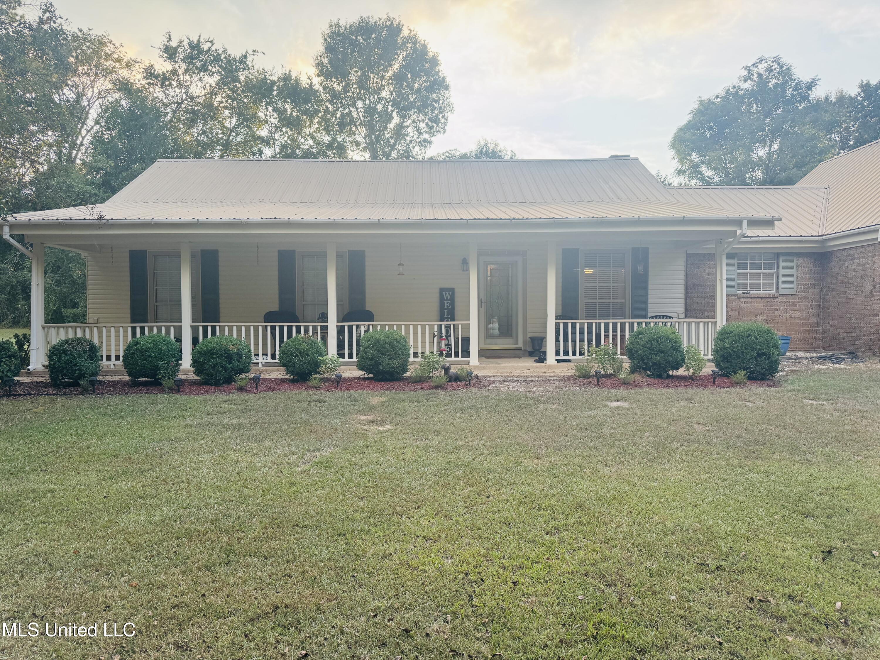 2 Pin Oak Drive Natchez, MS 39120 - Photo 35 of 39 IMG_0229