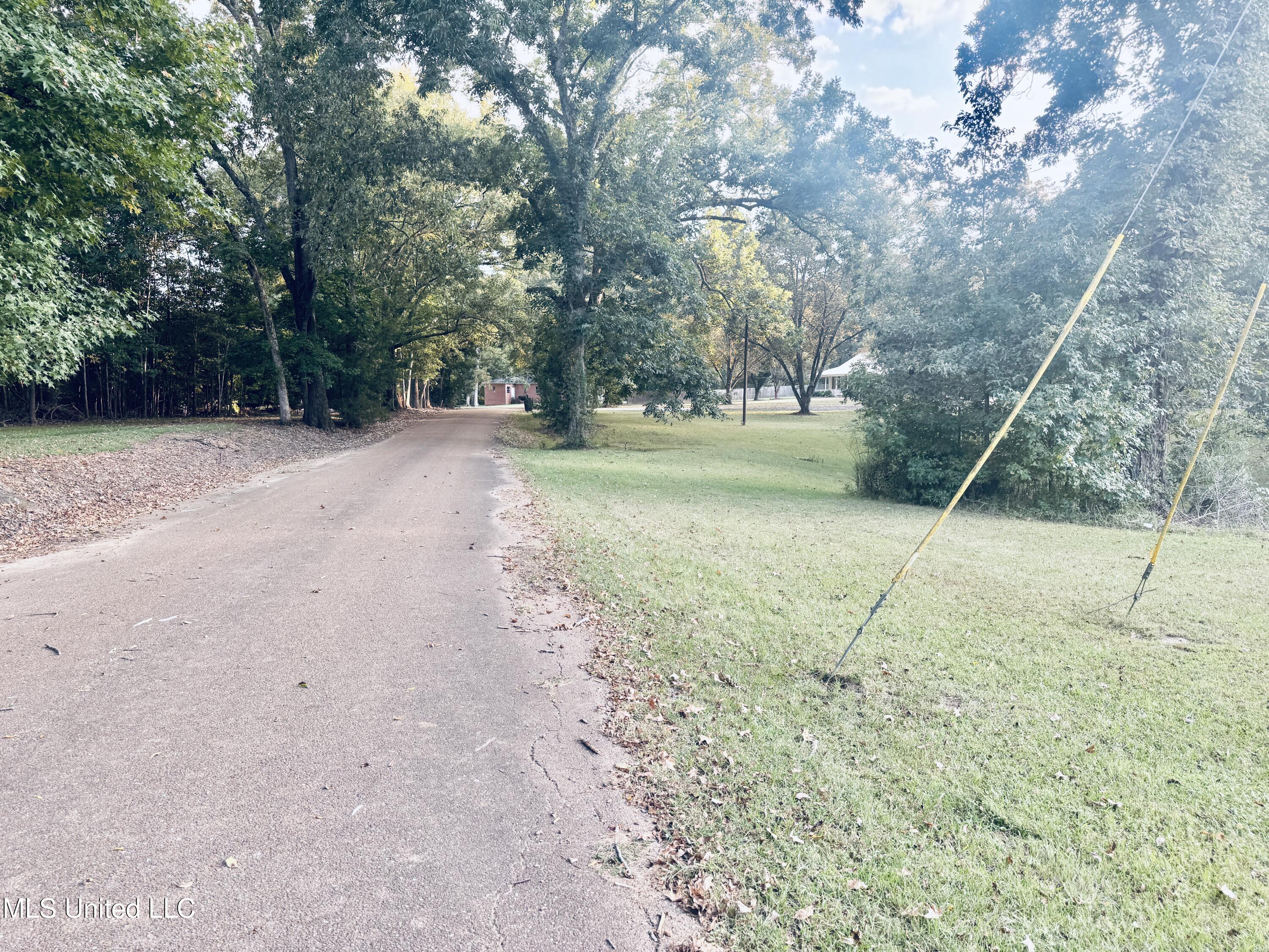 2 Pin Oak Drive Natchez, MS 39120 - Photo 38 of 39 IMG_0219