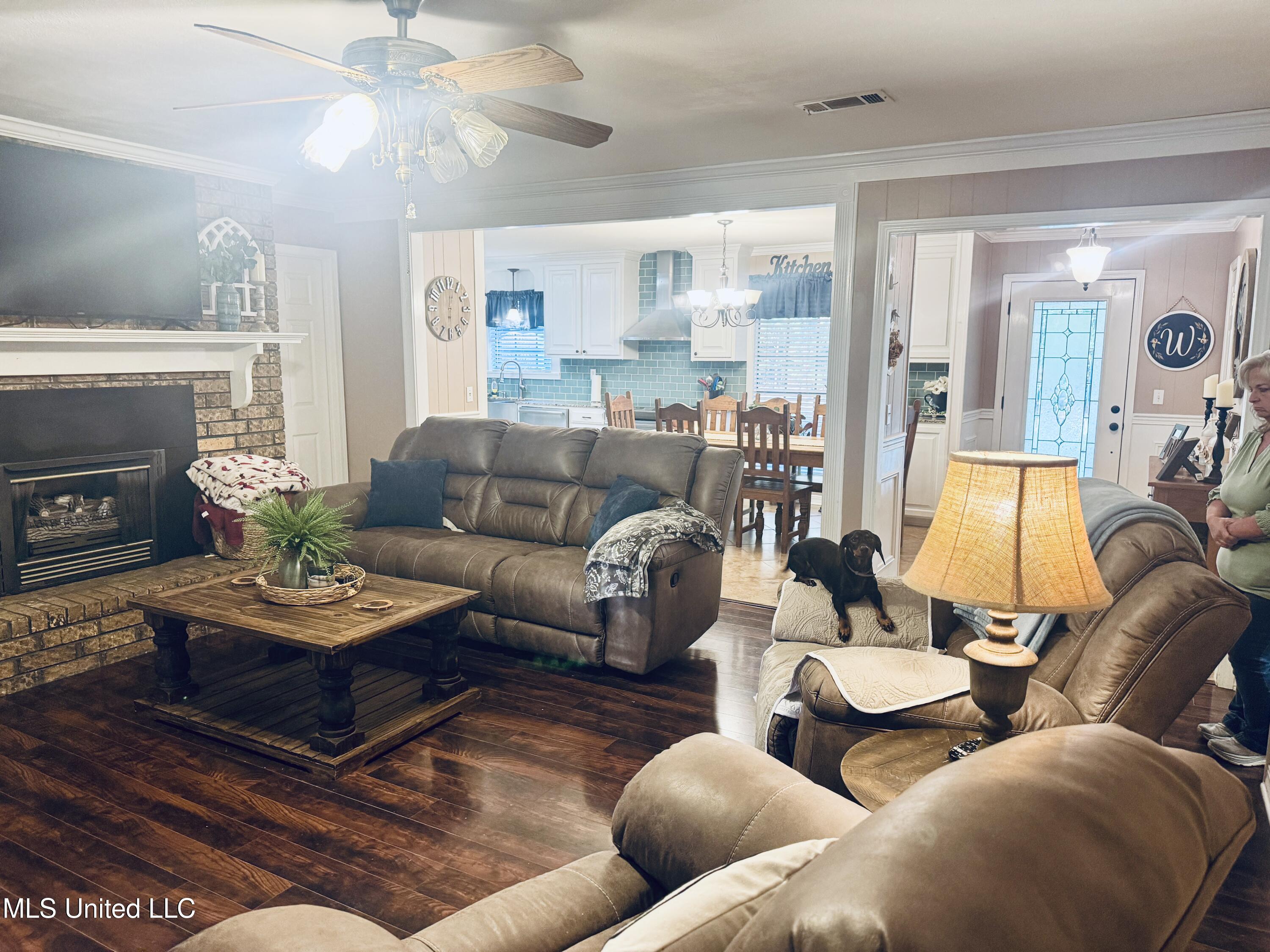 2 Pin Oak Drive Natchez, MS 39120 - Photo 8 of 39 IMG_0178