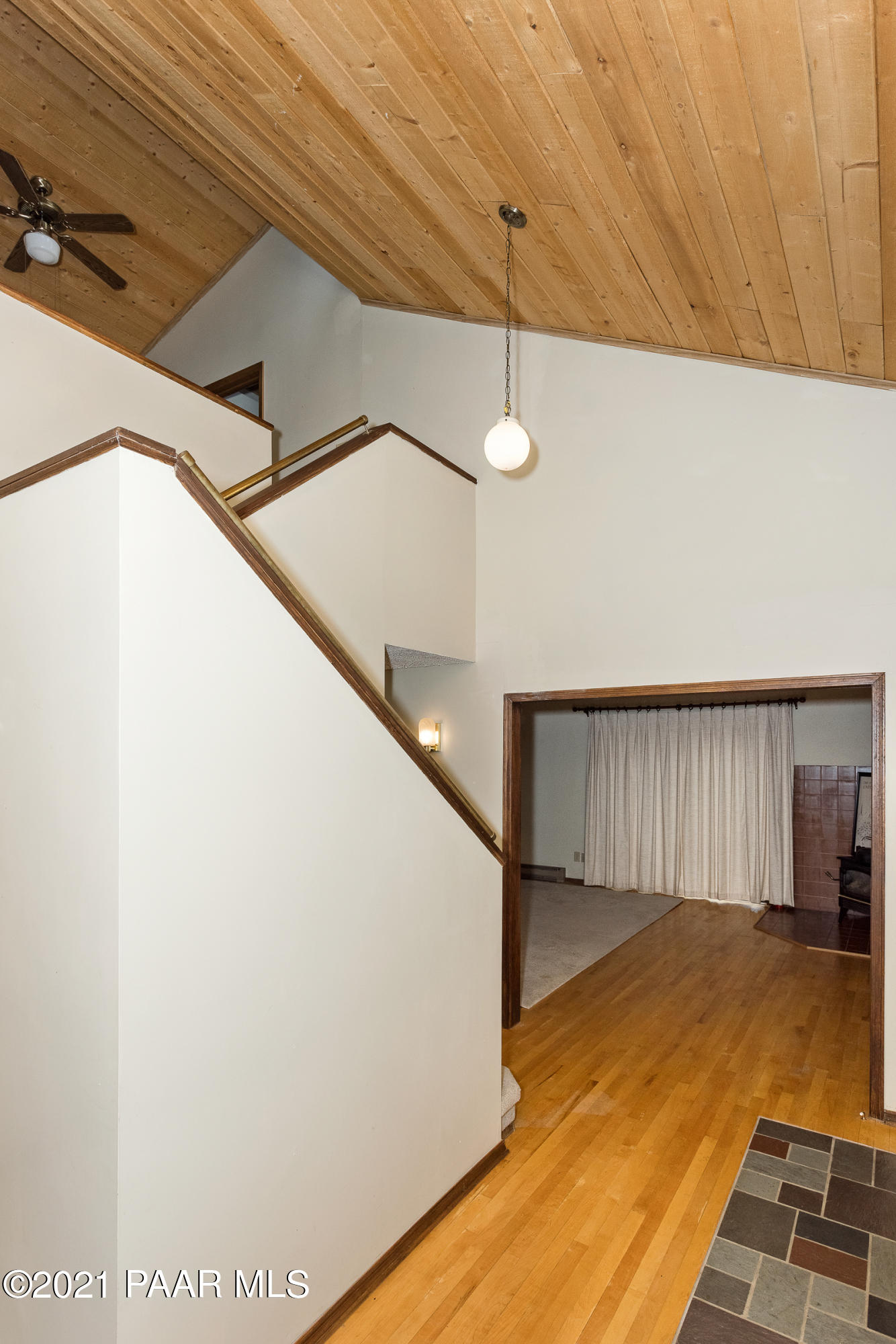 2730 Tunnel Road Prescott, AZ 86303 - Photo 7 of 28 007_Foyer