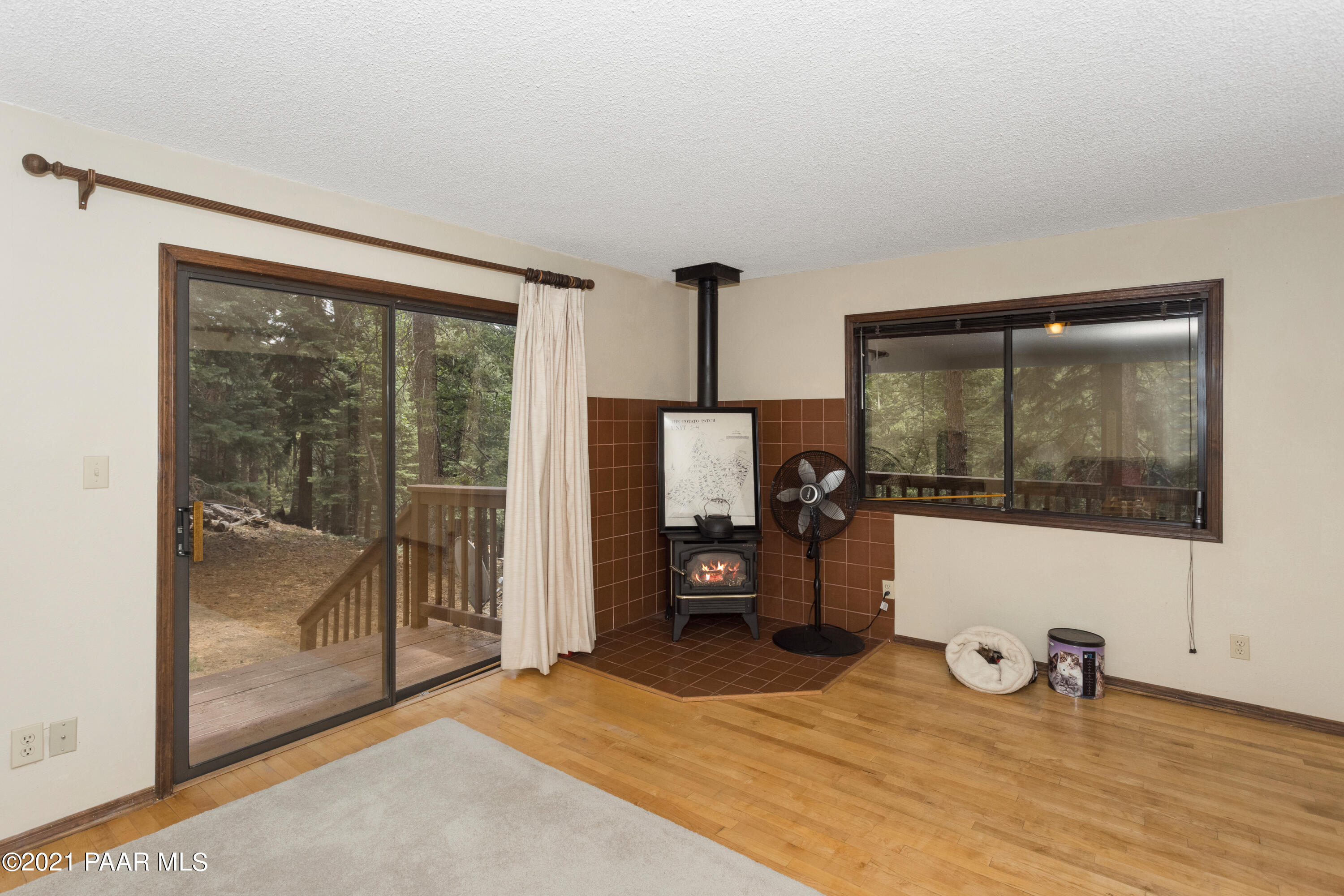2730 Tunnel Road Prescott, AZ 86303 - Photo 10 of 28 010_Living Room