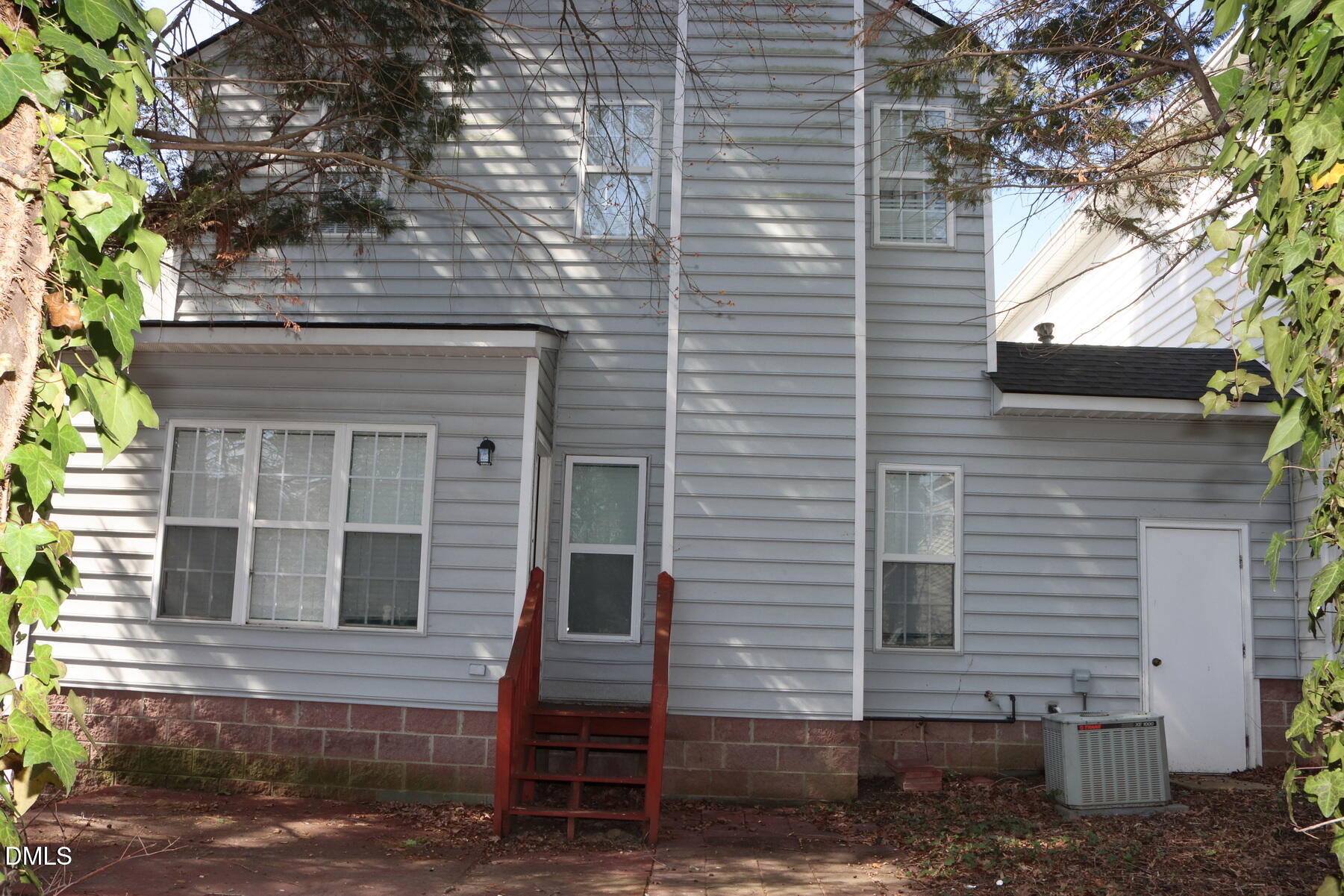4004 Beaufain Street Raleigh, NC 27604 - Photo 2 of 22 IMG_5690