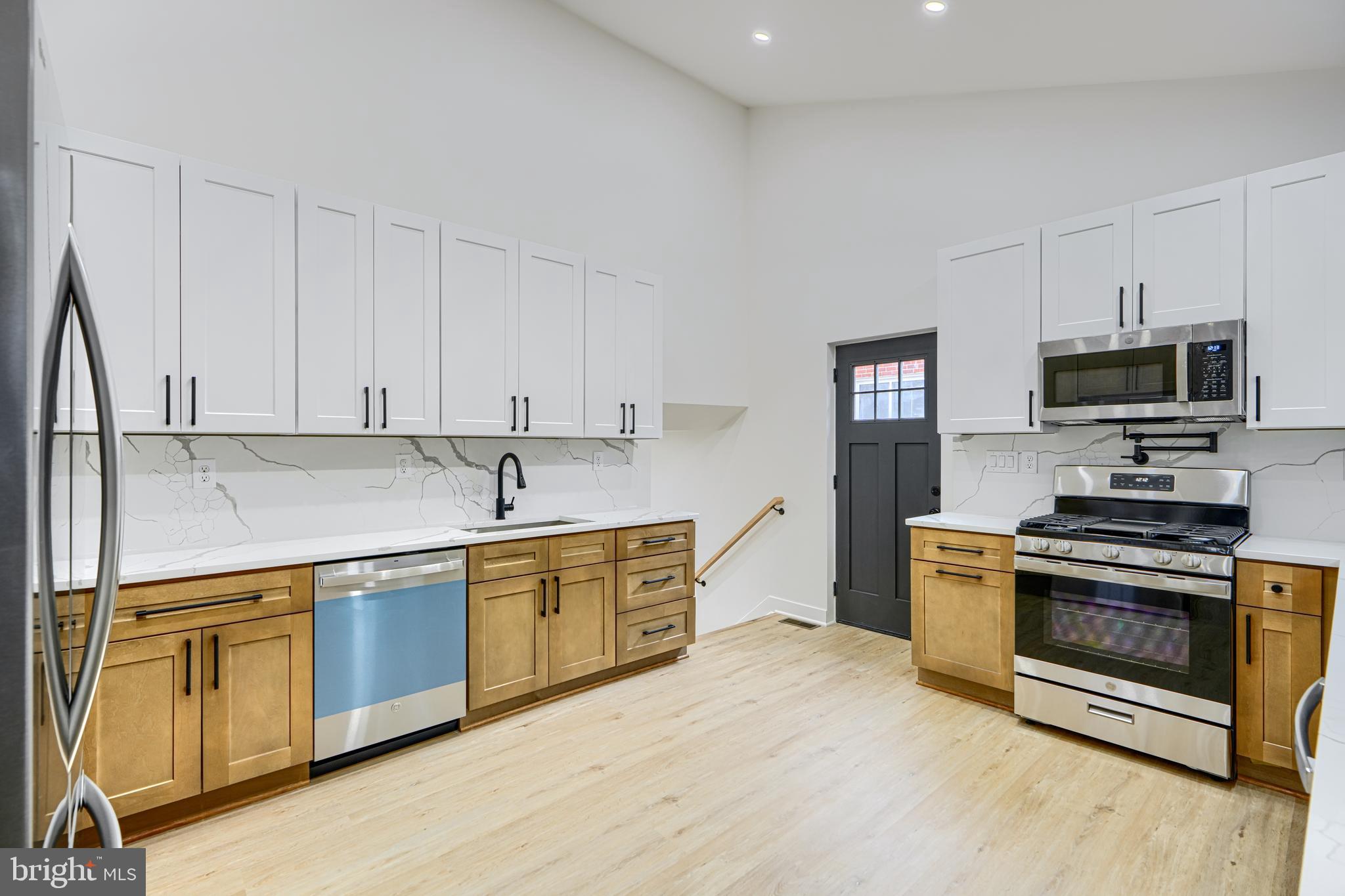 2802 Steele Road Baltimore, MD 21209 - Photo 4 of 50