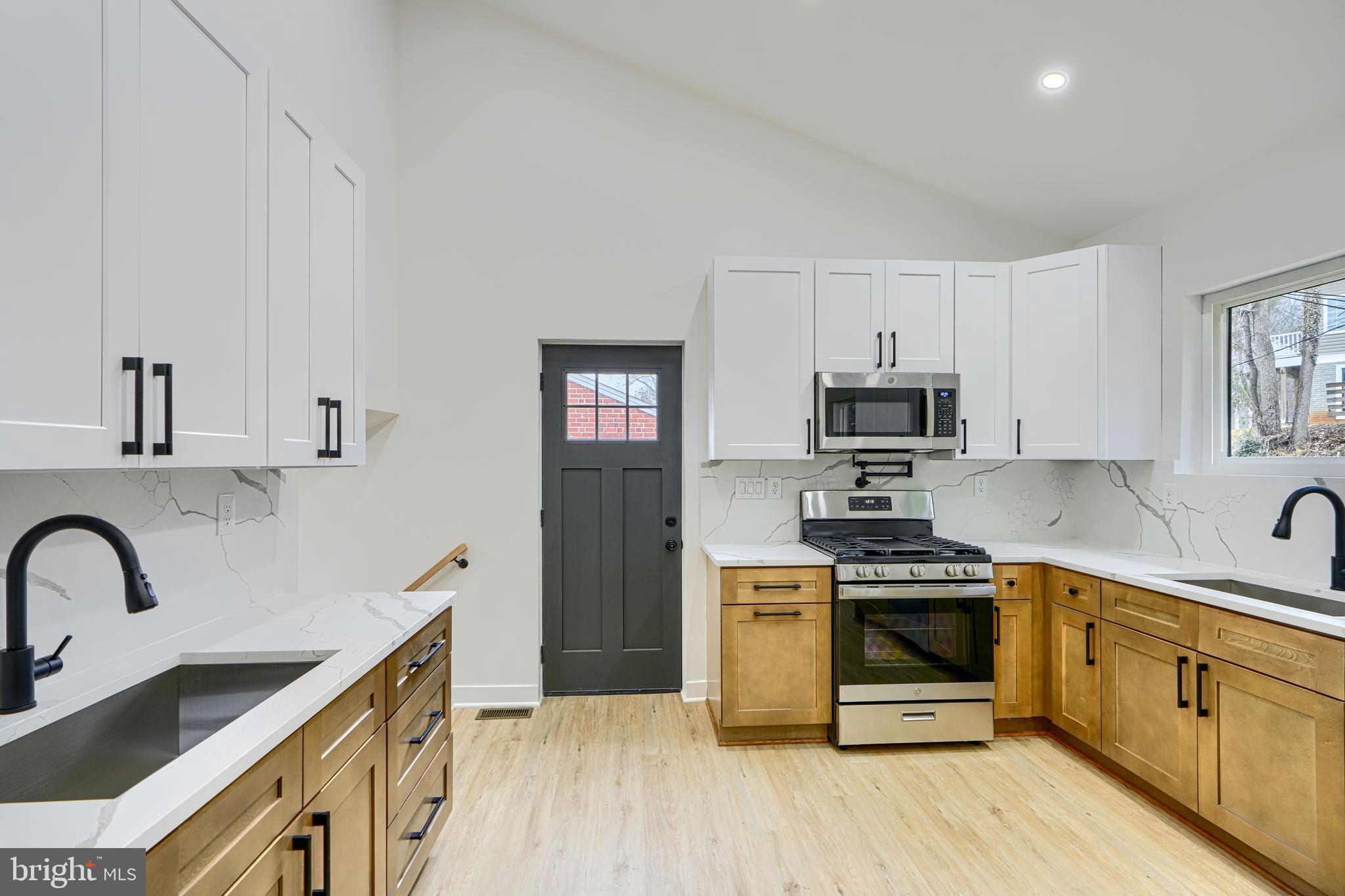 2802 Steele Road Baltimore, MD 21209 - Photo 9 of 50