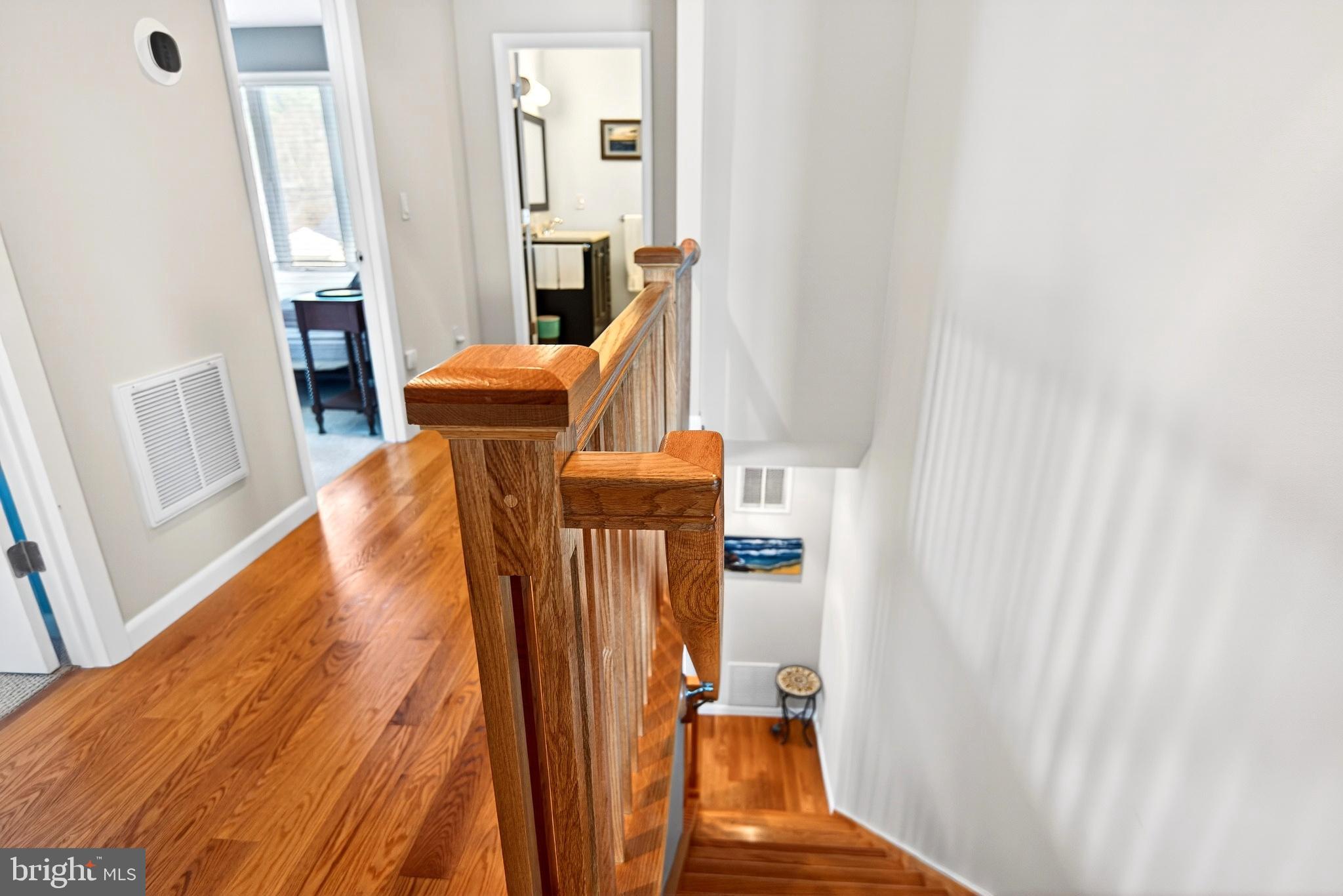 20 Edgewater Drive Tuckerton, NJ 08087 - Photo 26 of 78 Bright and inviting staircase view.