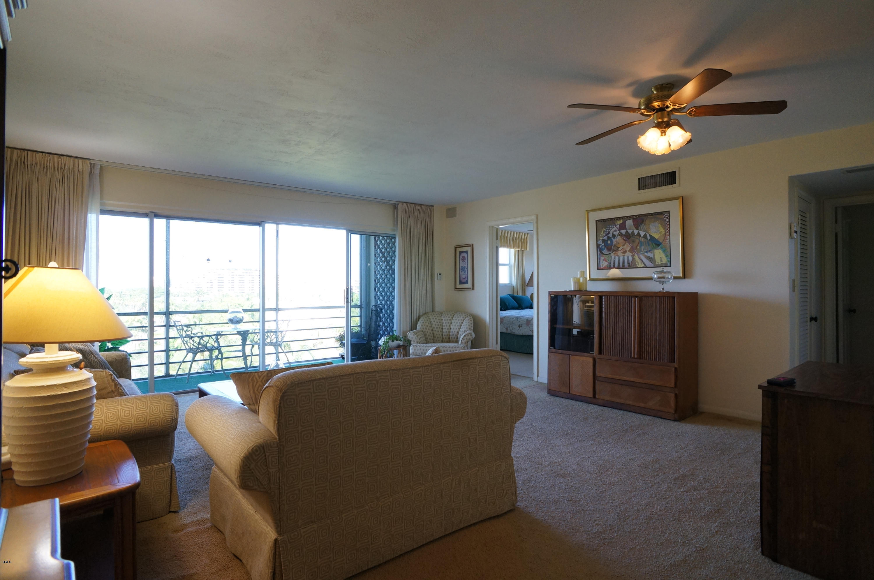 555 Crandon Boulevard, Unit 71 Key Biscayne, FL 33149 - Photo 7 of 16 DSC01142
