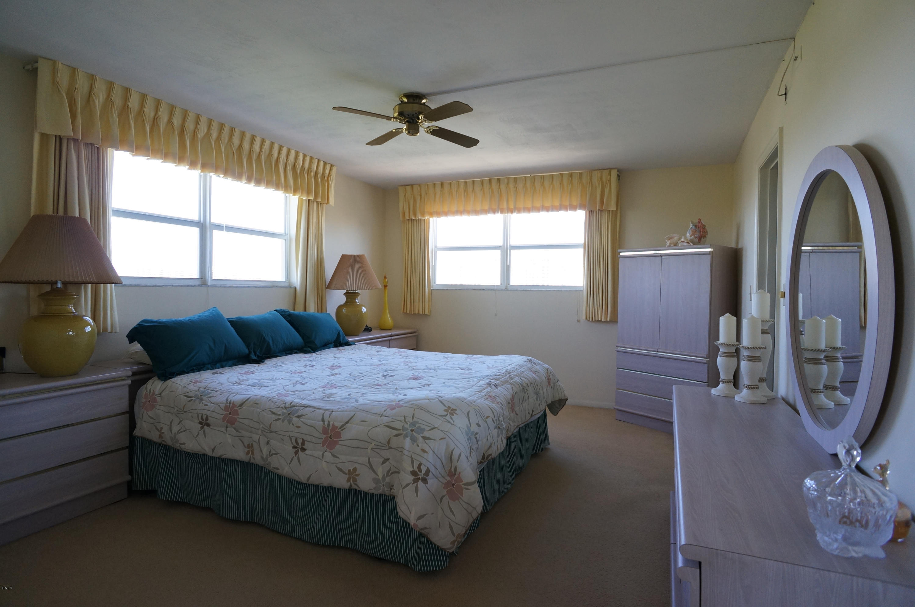 555 Crandon Boulevard, Unit 71 Key Biscayne, FL 33149 - Photo 10 of 16 DSC01145