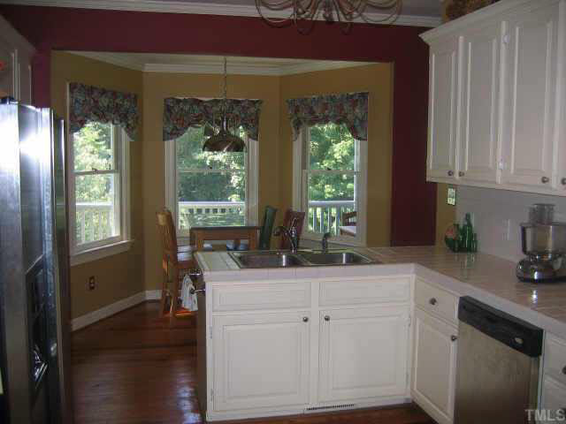 Nice breakfast area.
