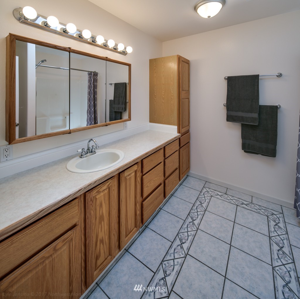 225 Thompson Road Sedro-Woolley, WA 98284 - Photo 15 of 25 Gallery Image 15