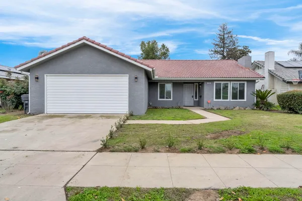 $402,000 | 2808 Riverview Drive, Madera, CA 93637