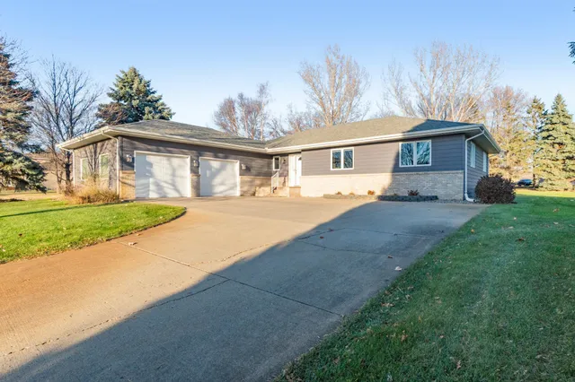 $424,500 | 1405 Steger Road Northwest, Alexandria, MN 56308