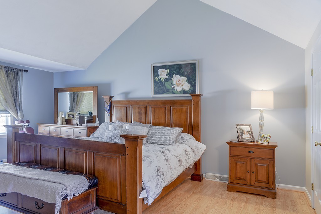 10 Litchfield Road Peabody, MA 01960 - Photo 14 of 29 Gallery Image 14