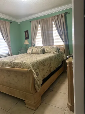 $550,000 | 2501 West 73rd Place, Hialeah, FL 33016