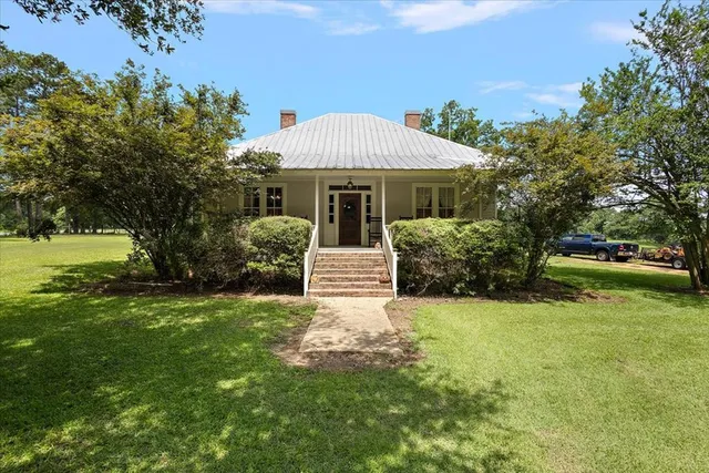 $479,000 | 3350 Mt Pleasant Lane Southeast, Bogue Chitto, MS 39629