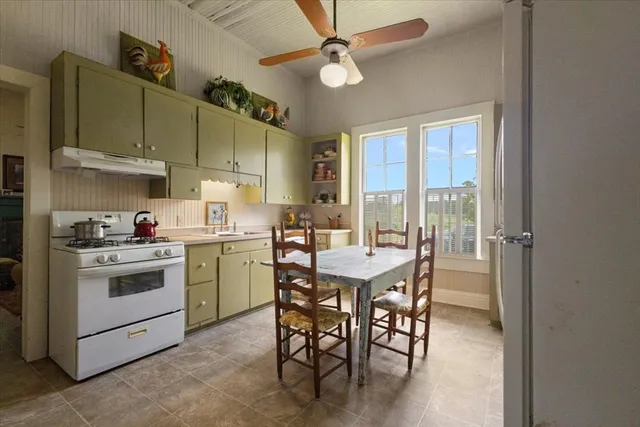 $479,000 | 3350 Mt Pleasant Lane Southeast, Bogue Chitto, MS 39629