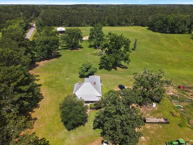$479,000 | 3350 Mt Pleasant Lane Southeast, Bogue Chitto, MS 39629