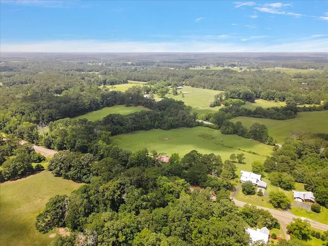 $479,000 | 3350 Mt Pleasant Lane Southeast, Bogue Chitto, MS 39629