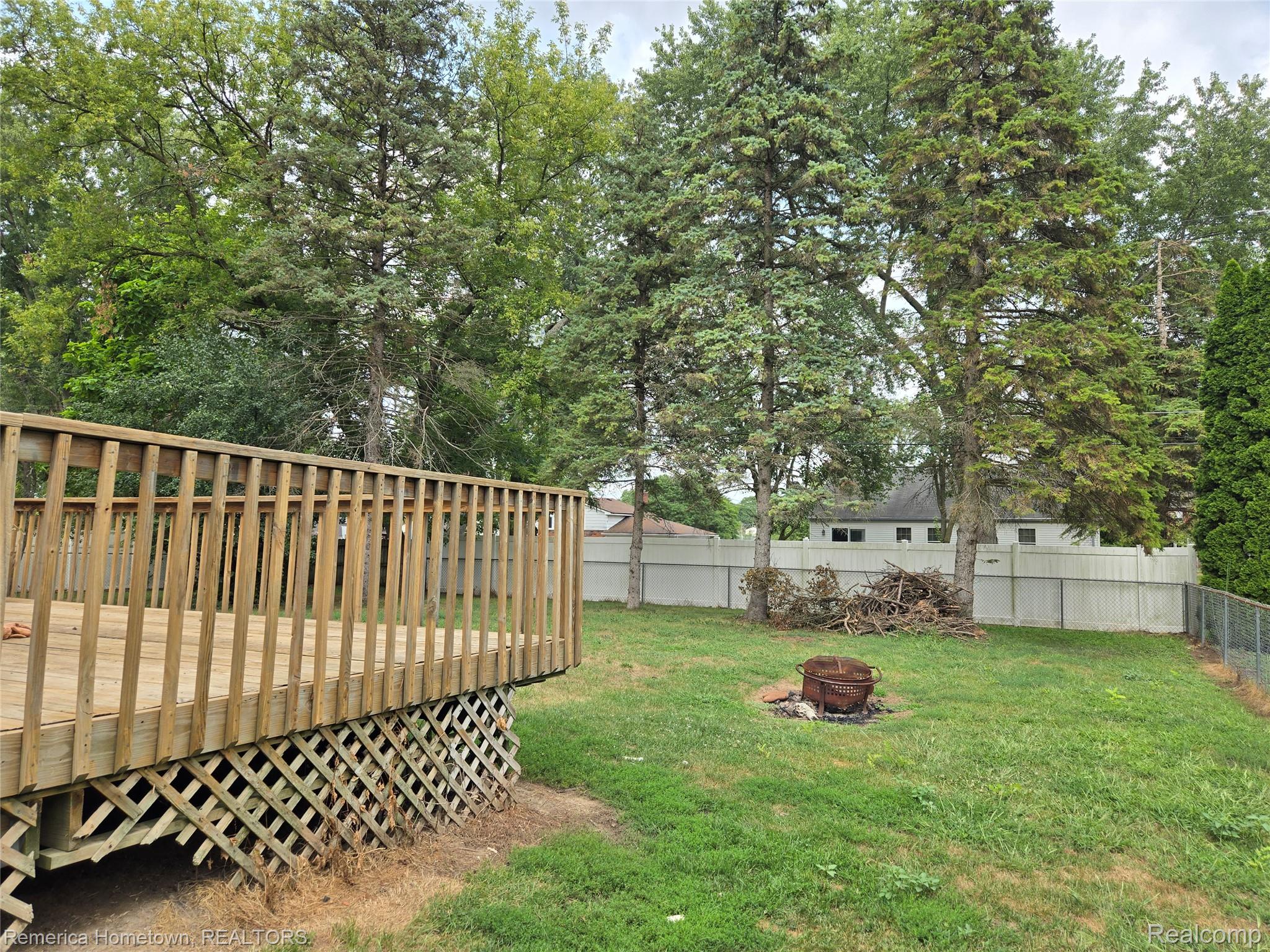 23690 Springbrook Drive Farmington, MI 48336 - Photo 42 of 43 20260810_162912.jpg