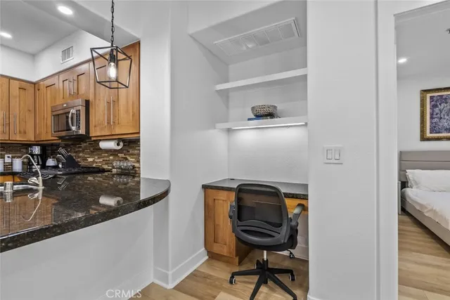 $6,000 | 24507 Town Center Drive, Unit 7318, Valencia, CA 91355