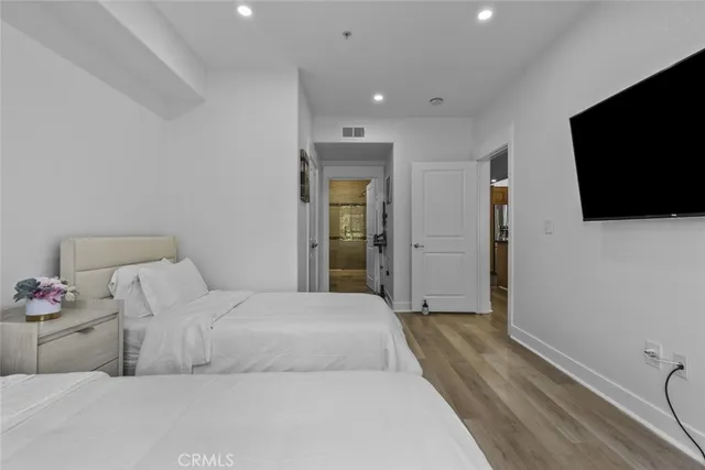 $6,000 | 24507 Town Center Drive, Unit 7318, Valencia, CA 91355